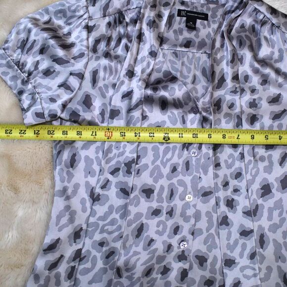 INC Silk Leopard Print Blouse Sz 14 L Gray Silver Button Up Chic Animal Print - Picture 13 of 16
